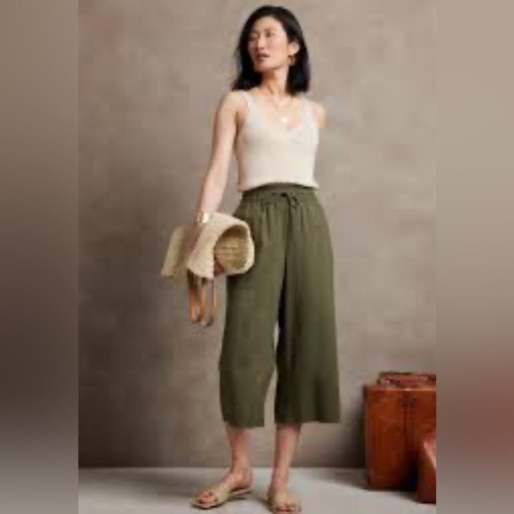 Banana Republic Factory Linen-Blend Crop Pant